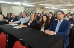 Ing. Agr. Ramiro Samaniego, Presidente del SENAVE; María Laura Villamayor, representante de INASE, Argentina; Dólia Garcete (gerente de Aprosemp) y Roberto Lang, presidente de Aprosemp, previo al acto inaugural del Seminario Propiedad Intelectual, Ciudad del Este, Paraguay, octubre 2025.